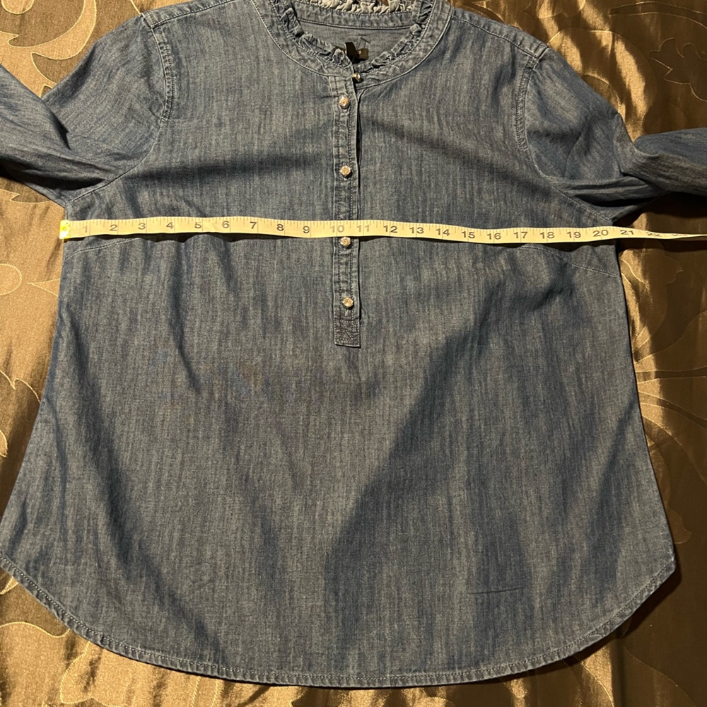 NWT Talbots Denim Chambray Ruffled Collar Top Rhinestone Buttons 100% Cotton PL - Picture 3 of 14